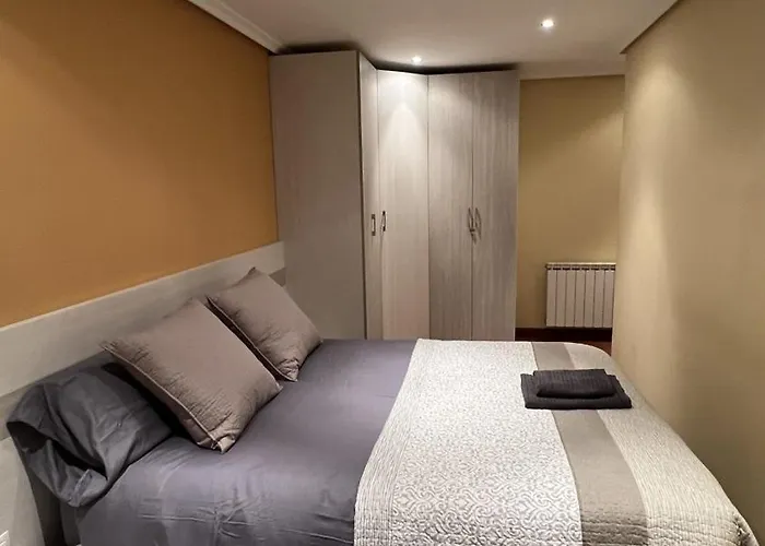 En El Centro De Apartamento Santoña